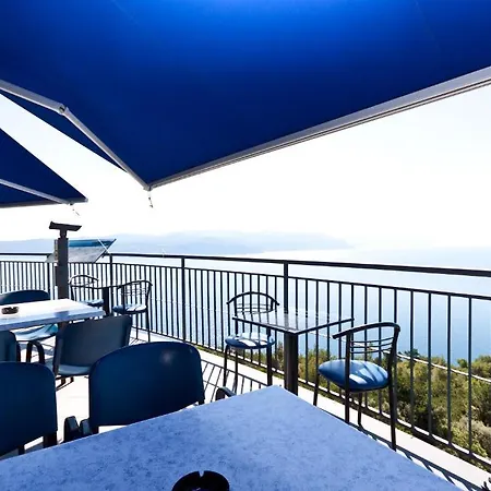 Hotel Flanona Plomin