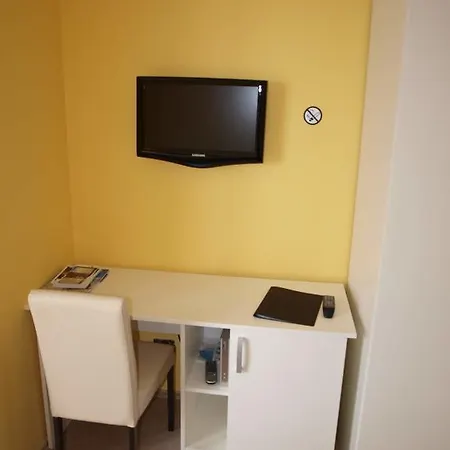 Flanona Hotel 3*