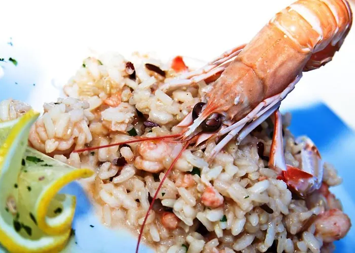 Flanona ホテル 3*